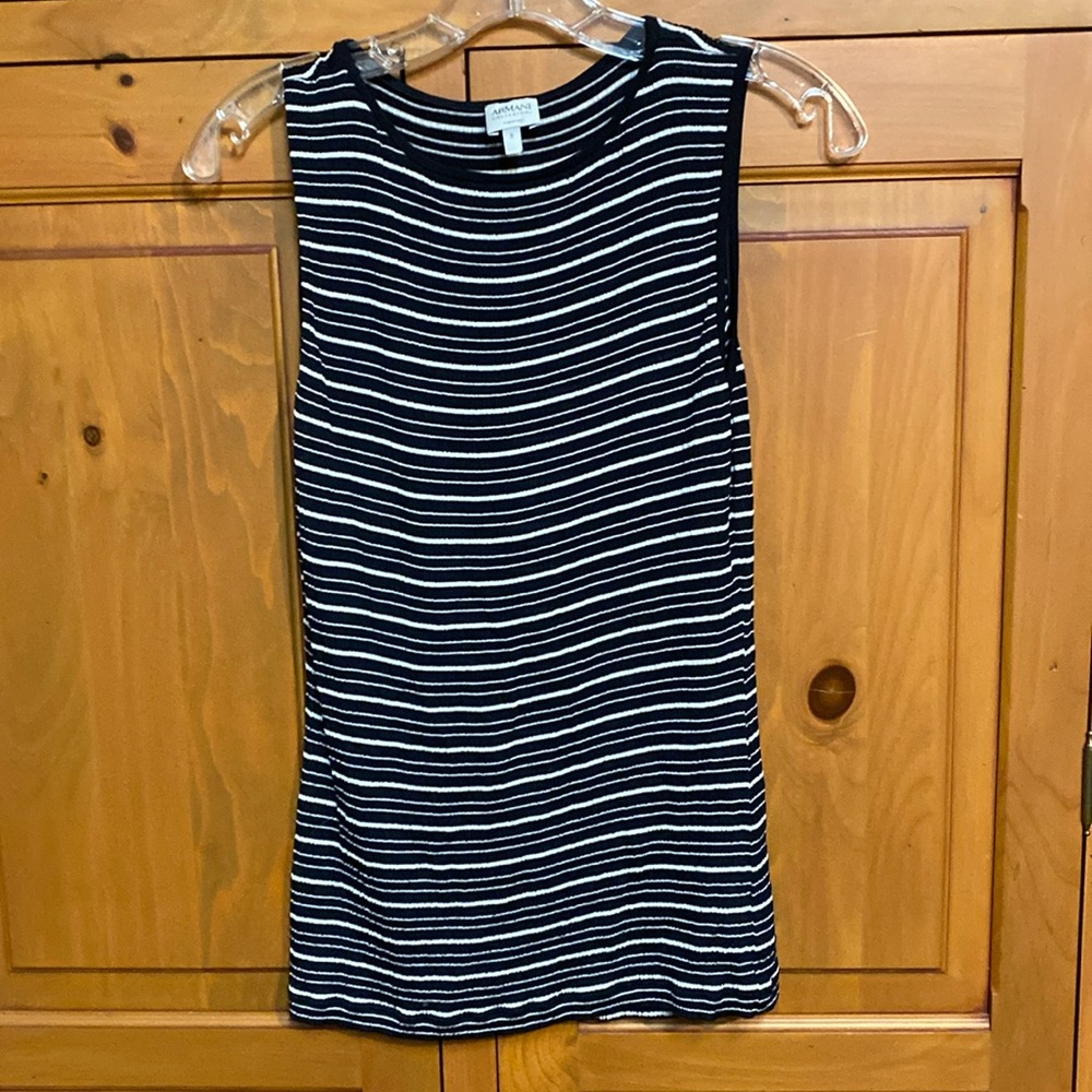 Armani Collezioni sleeveless top. Size 8